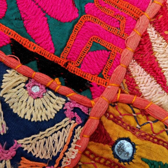 NWT Jogruti Embroidered Patchword Crossbody Bag - Picture 11 of 14